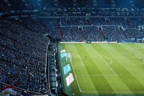 2026世界杯实时比分-跨界狂潮！哈登巅峰对决引爆全场，穆古鲁扎70分钟鏖战拜仁，胜负尽在毫厘之间